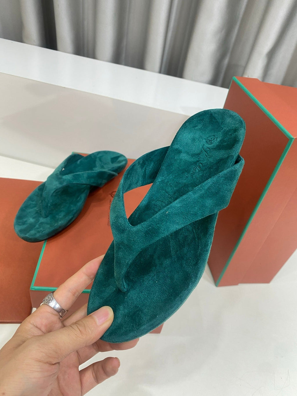 LP 26S THONG SANDALS IN DEEP TEAL GREEN SUEDE