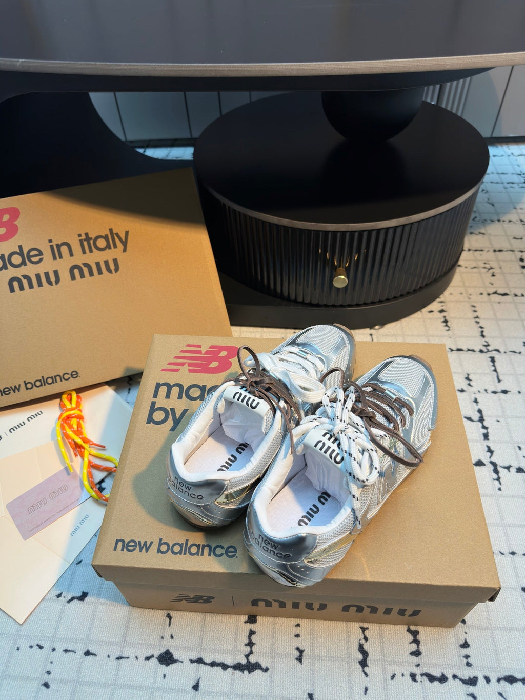 MIUMIU 26S RUNNING SNEAKERS IN SILVER CALFSKIN AND WHITE MESH RUBBER SOLE