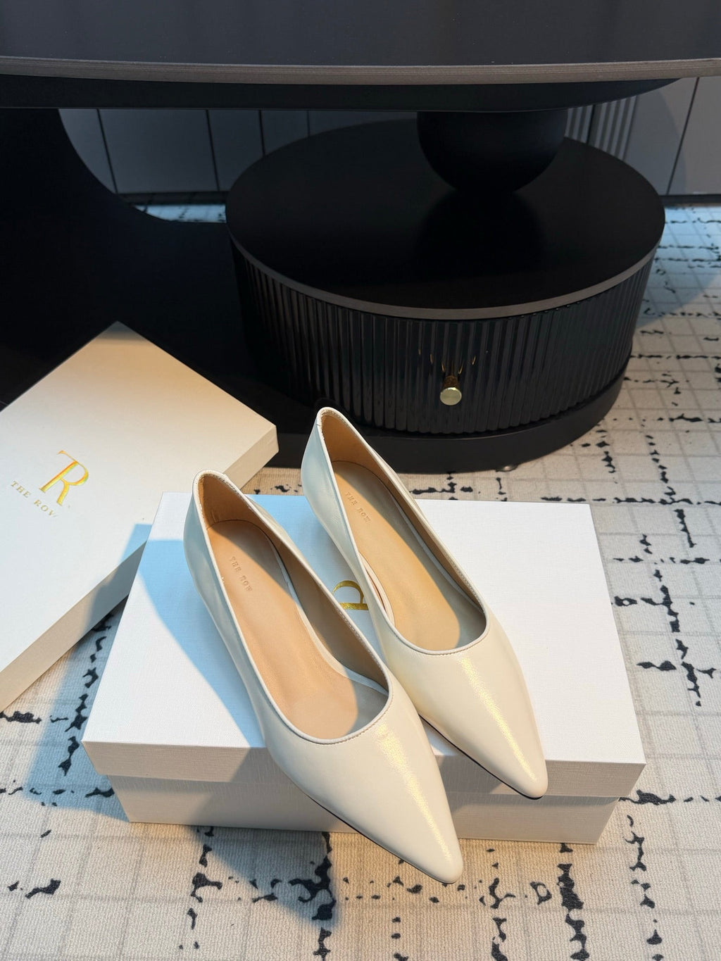 THE ROW 26S POINTED TOE HIGH HEELS 35MM IN IVORY WHITE CALFSKIN