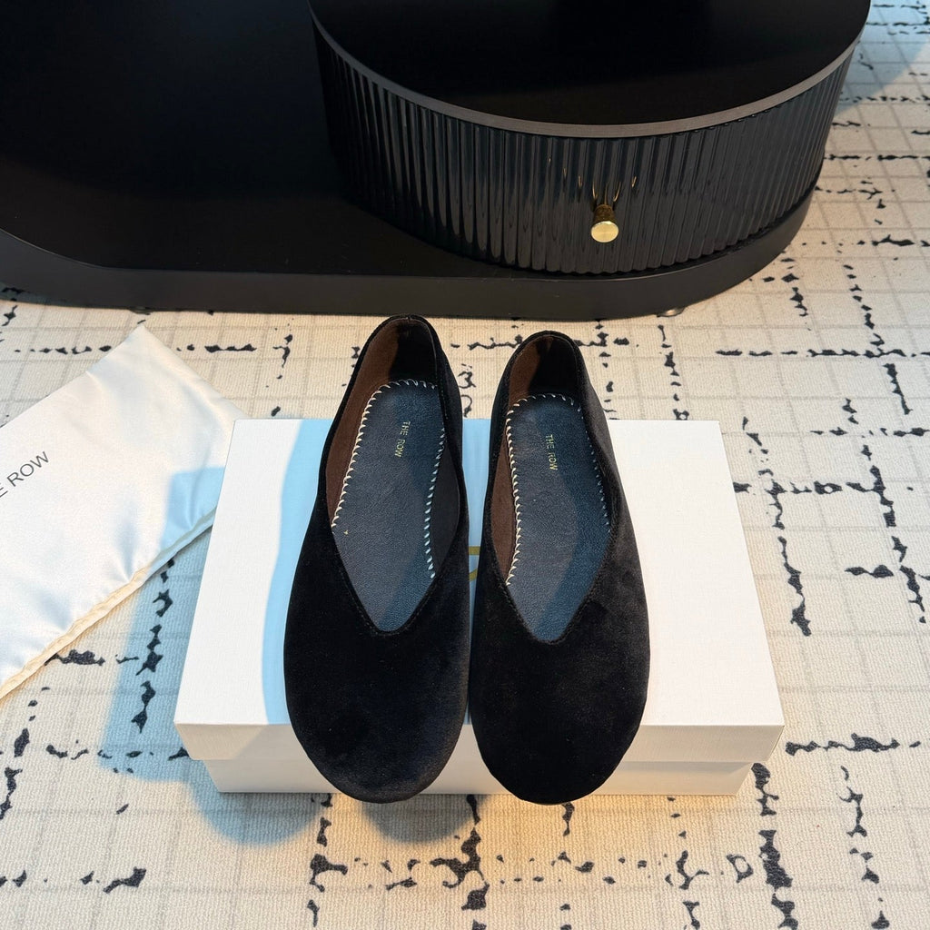 THE ROW 26S CLASSIC BALLET FLATS IN BLACK VELVET