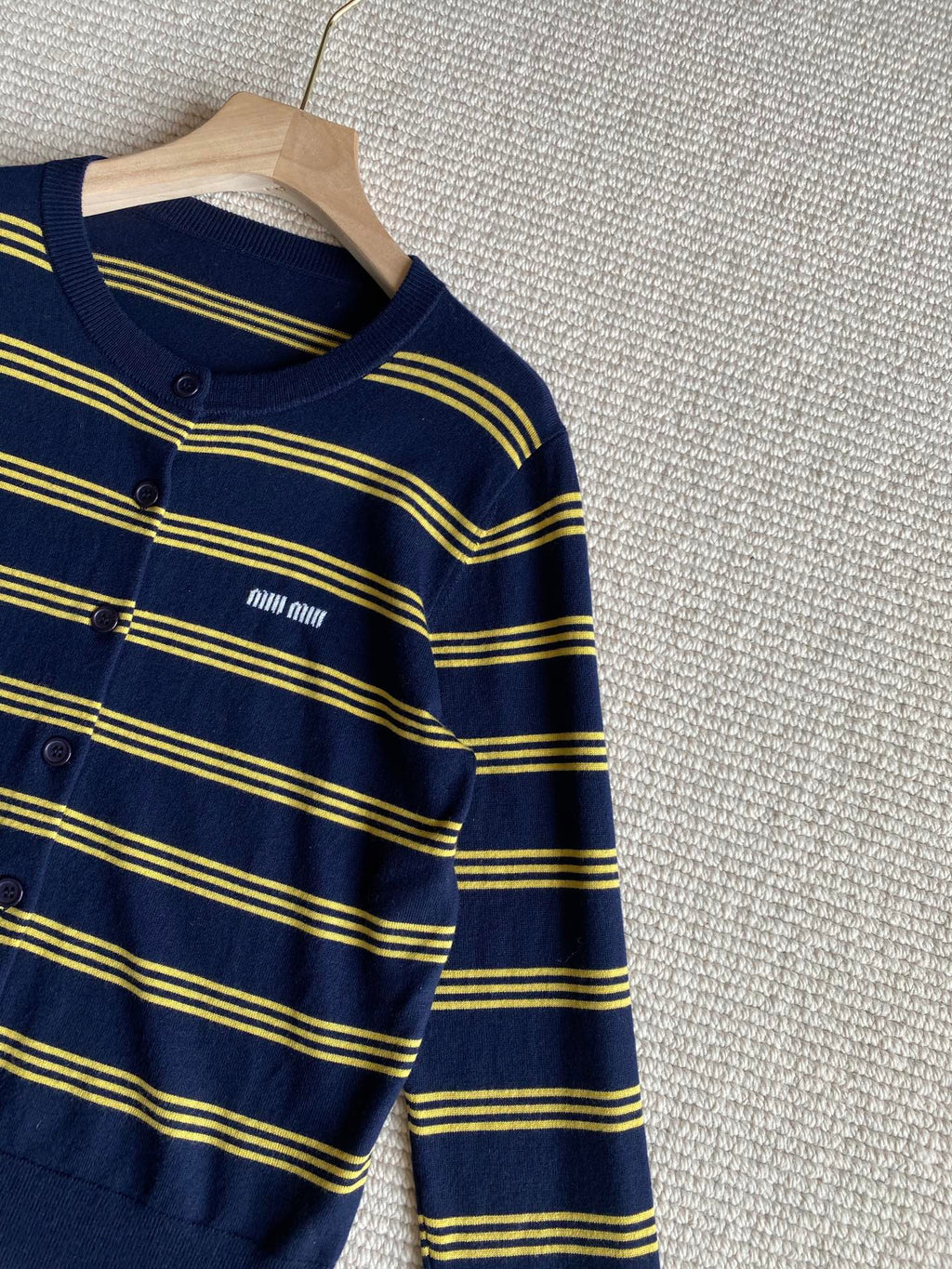 MIUMIU CARDIGAN STYLE 129