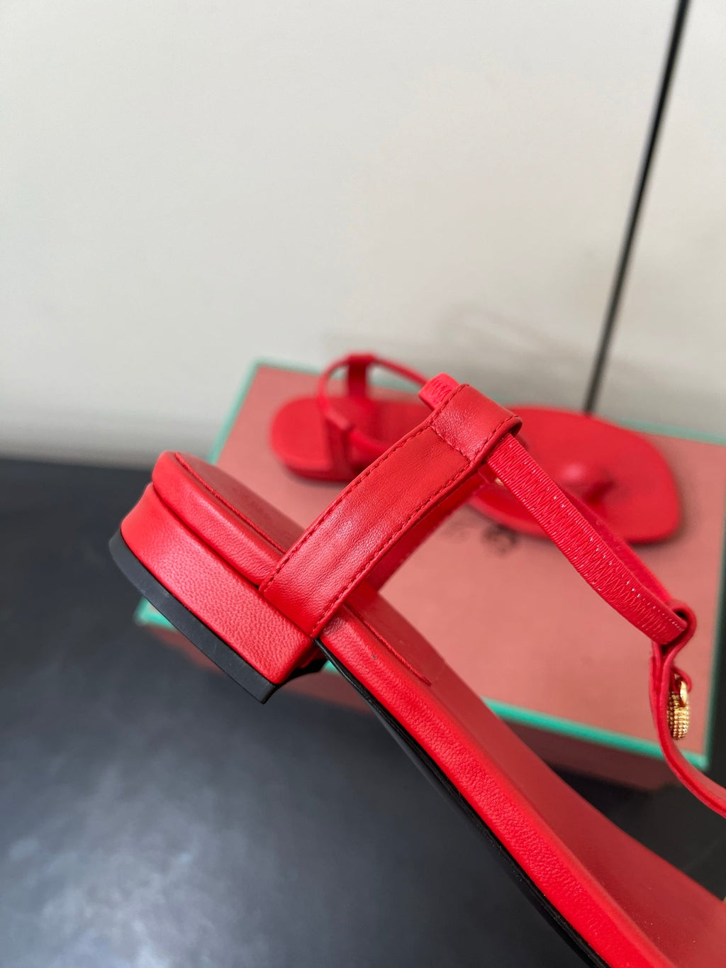 LP MINDIL SANDAL IN RED LAMBSKIN