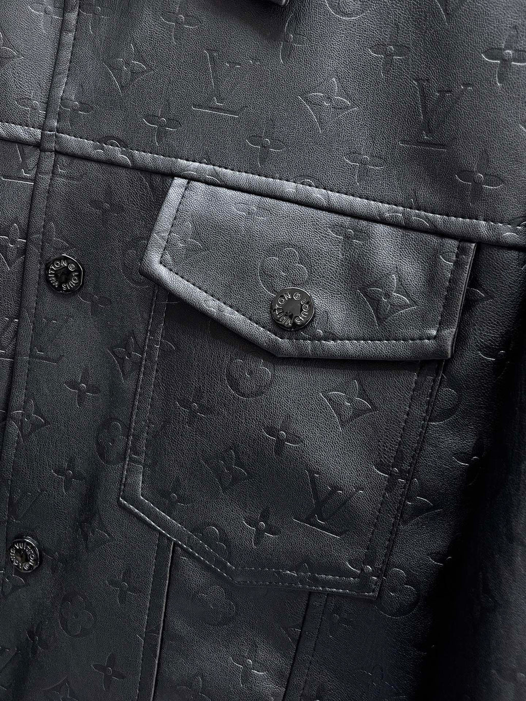 LV BLACK CALFSKIN JACKET 239566