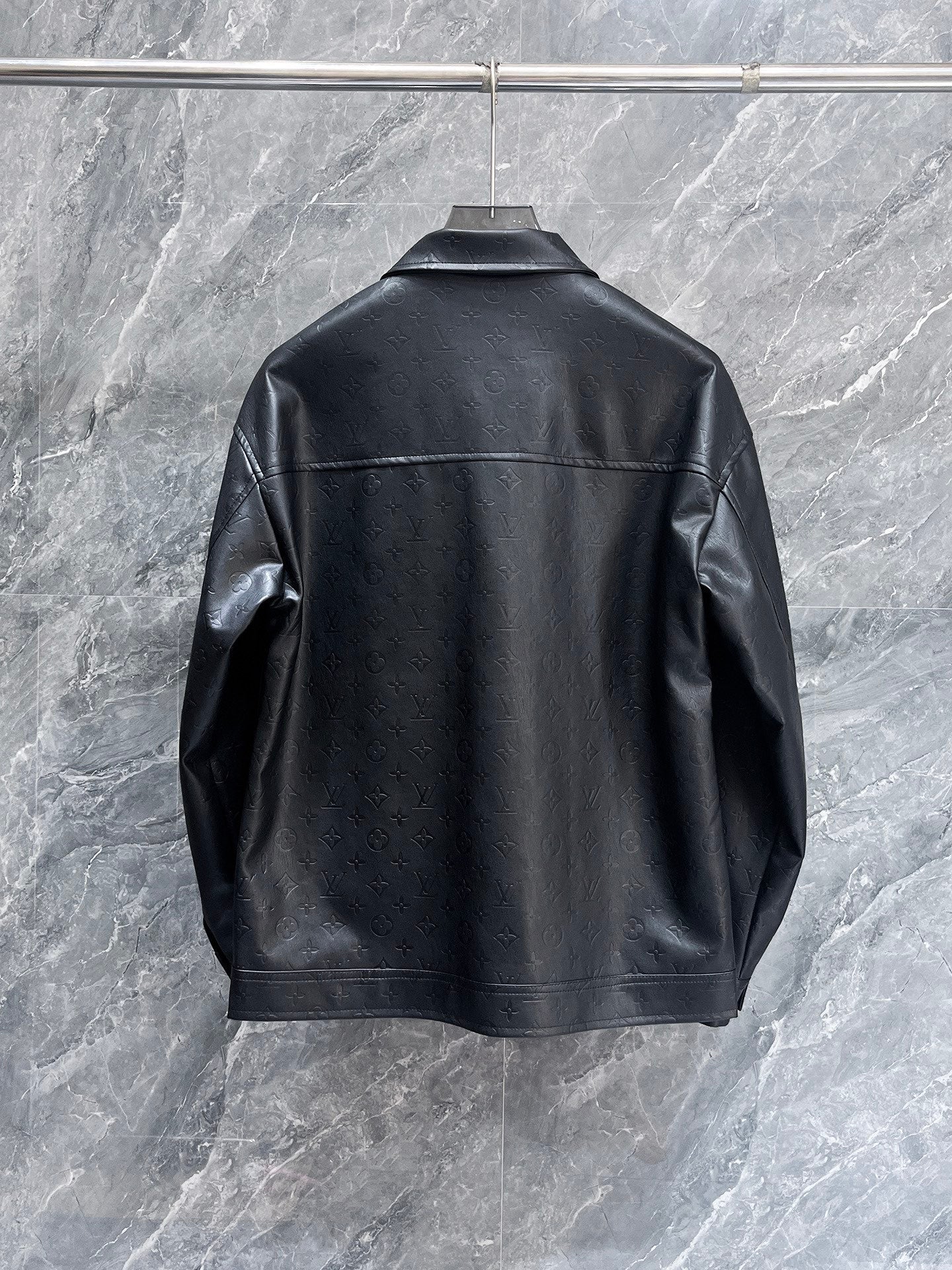 LV BLACK CALFSKIN JACKET 239566