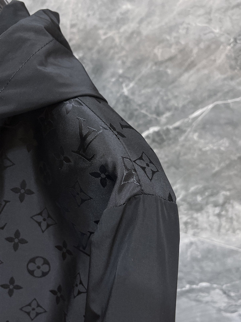 LV BLACK MONOGRAM JACKET 239558