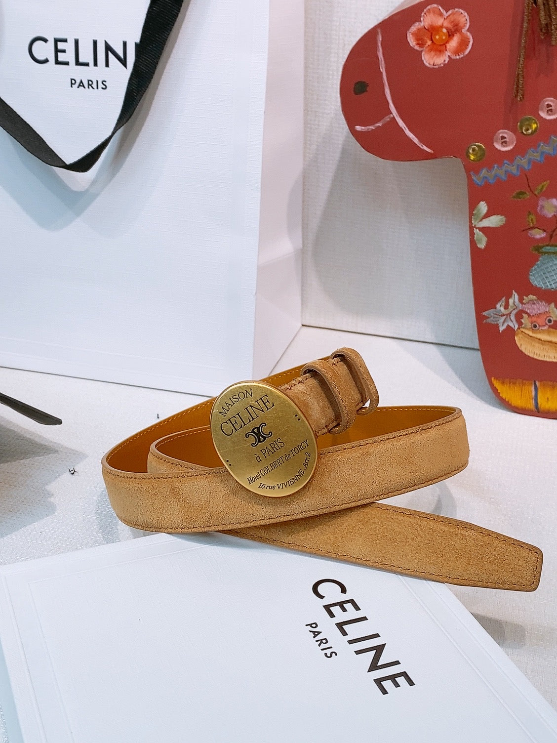 TRIOMPHE BELT 2.5 CM IN BROWN SUEDE GOLD HARDWARE 631598