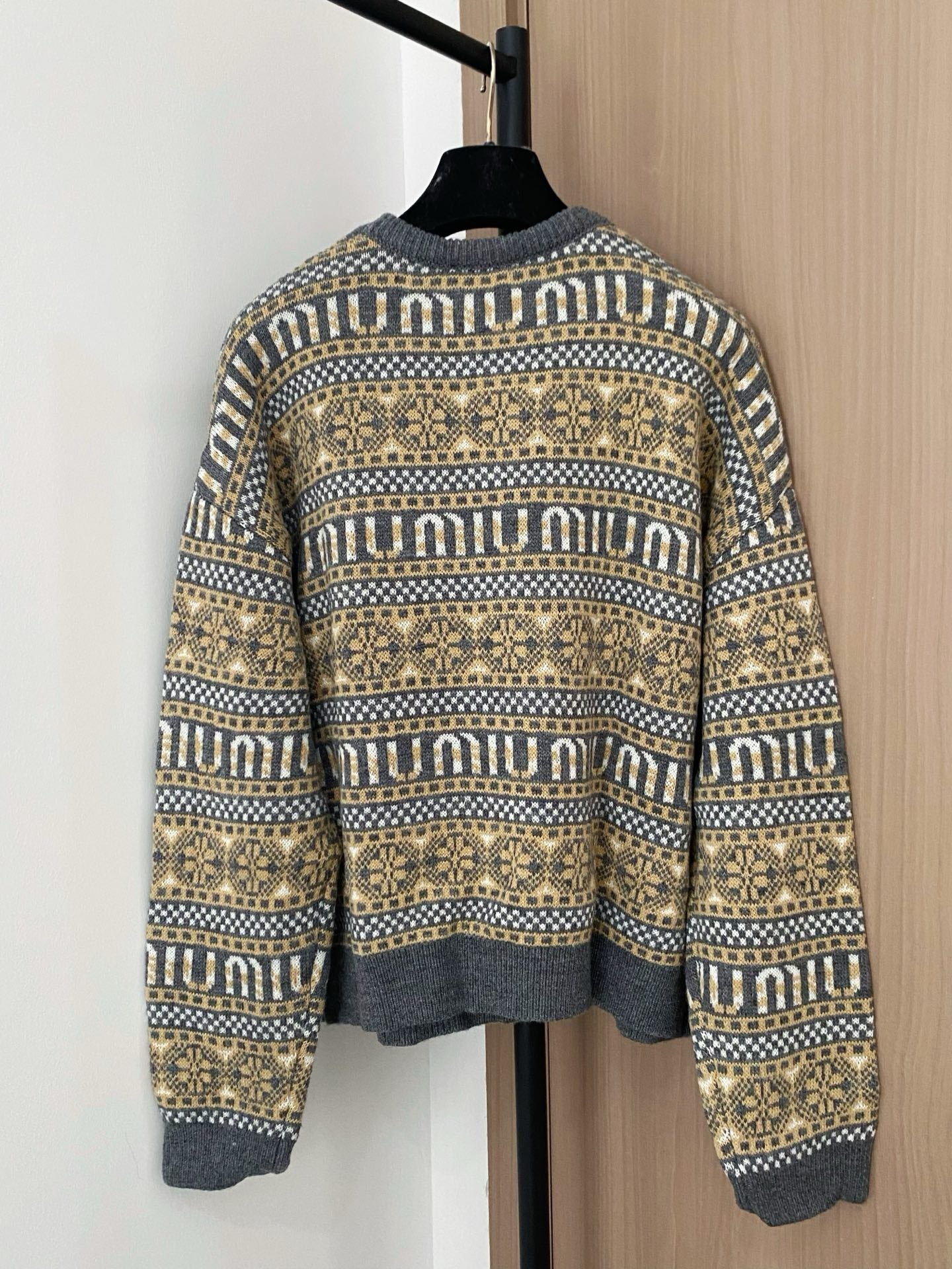MIUMIU SWEATER STYLE 160