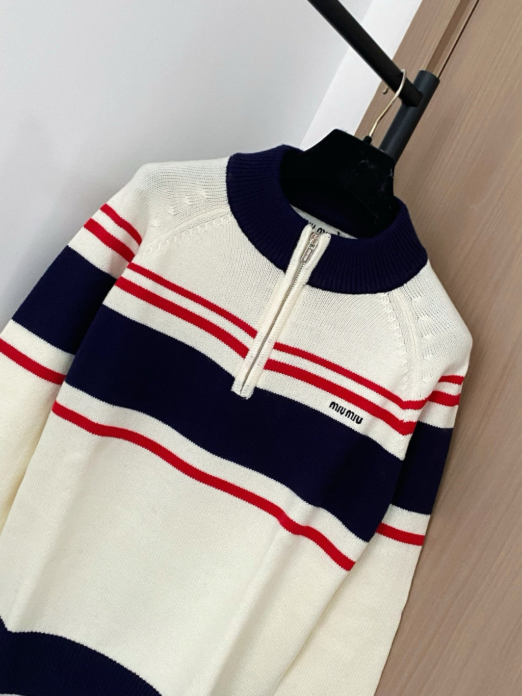 MIUMIU SWEATER STYLE 136