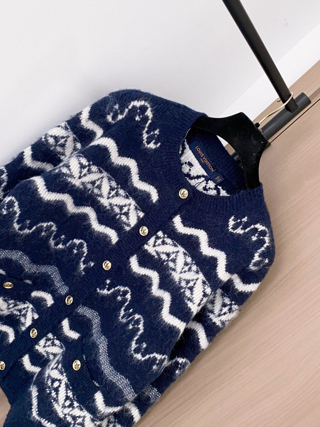 LV 25S CARDIGAN 0056