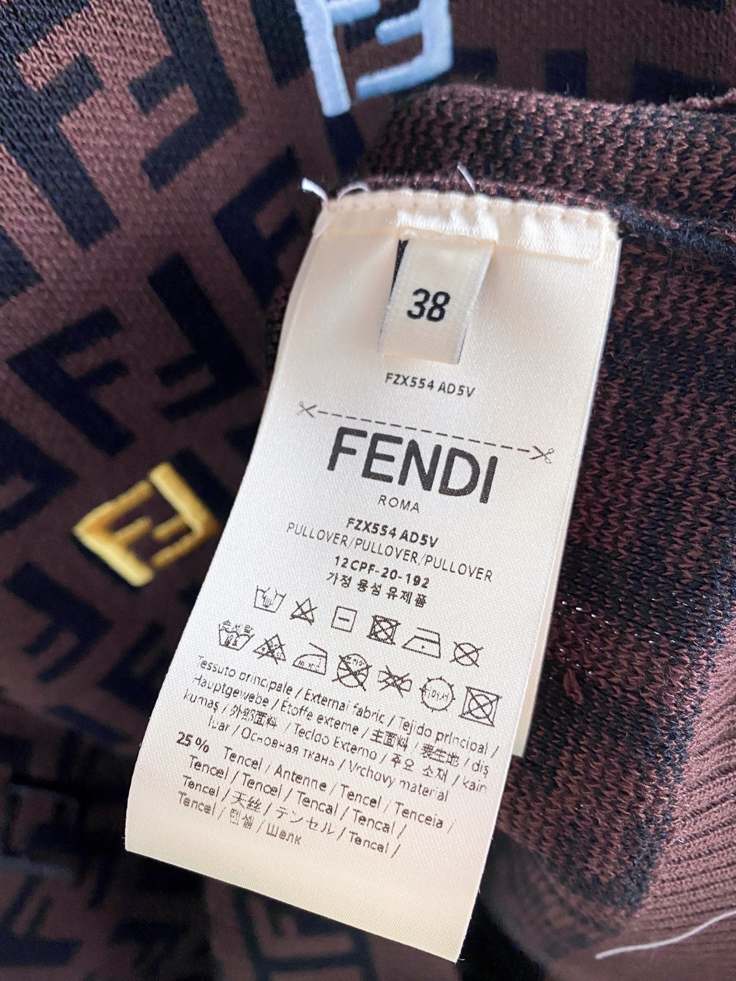 FENDI 26S SHORT SLEEVE KNIT TOP 163