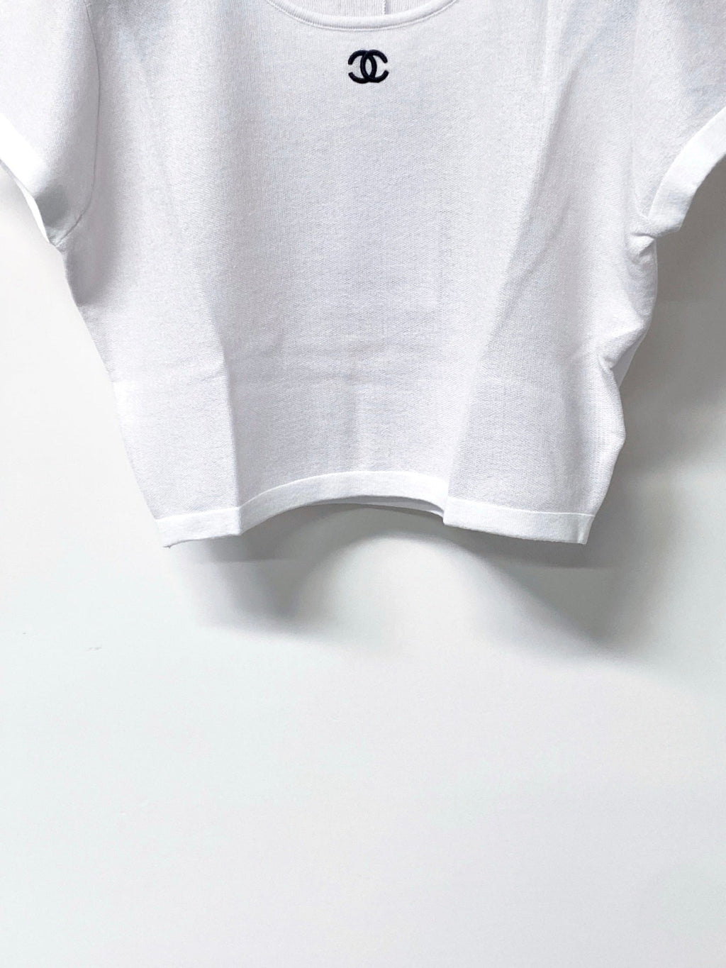 CHANEL 26S CROPPED SHORT-SLEEVED KNIT TOP STYLE 1222