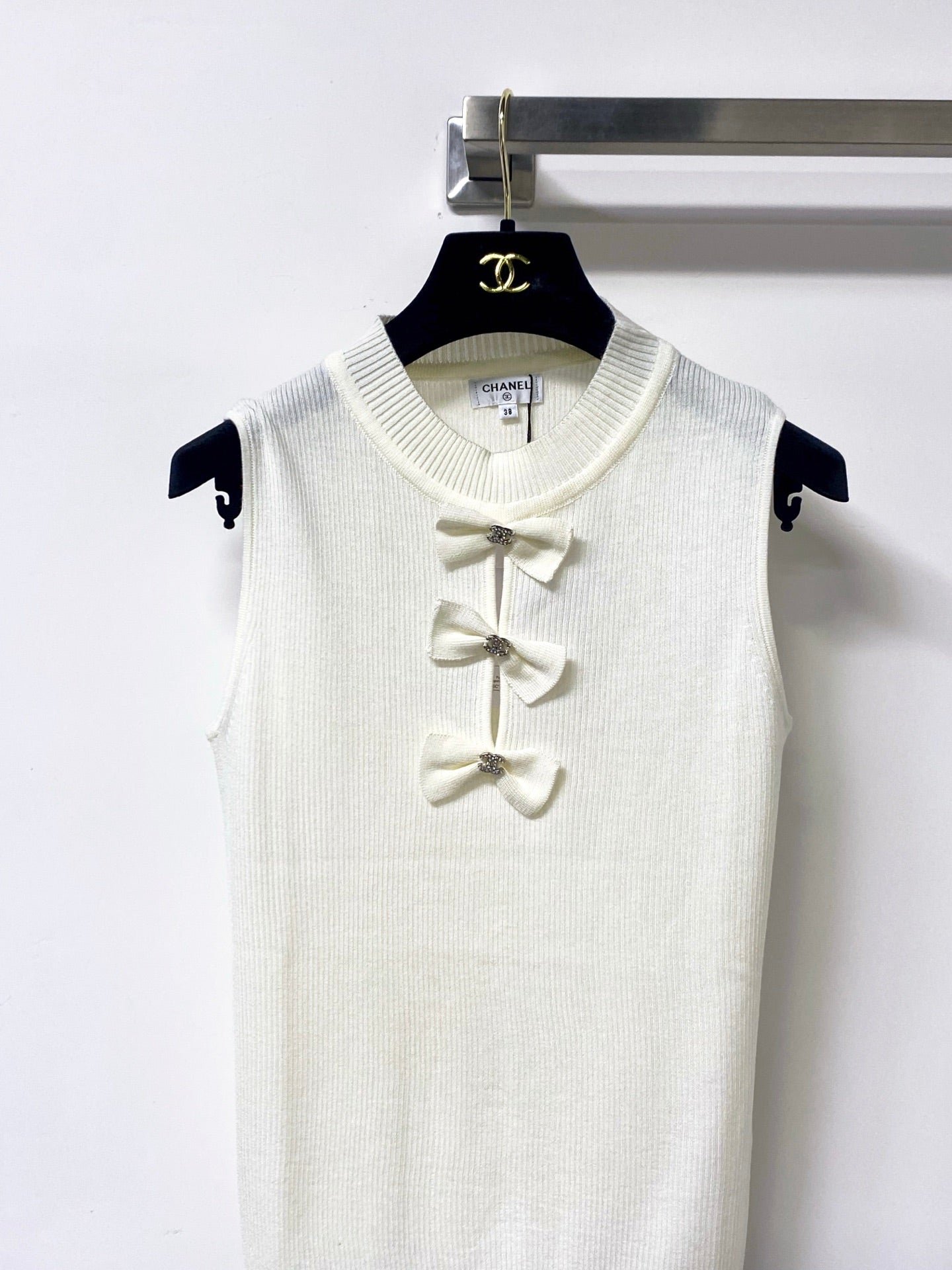 CHANEL 26S KNIT SLEEVELESS TOP STYLE 1207