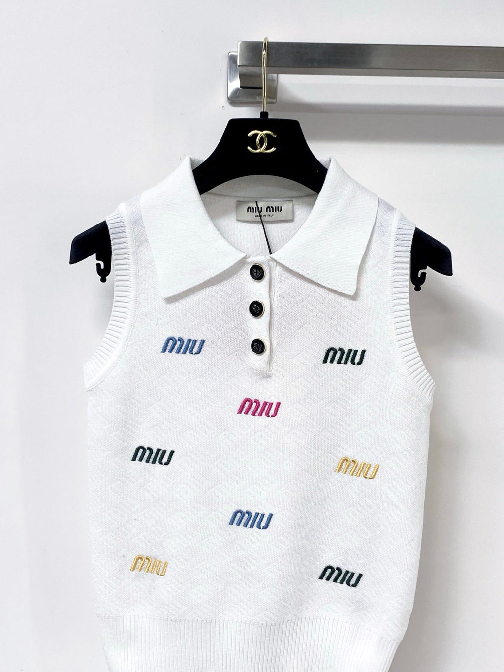 MIUMIU 26S SLEEVELESS KNIT POLO TOP 1236