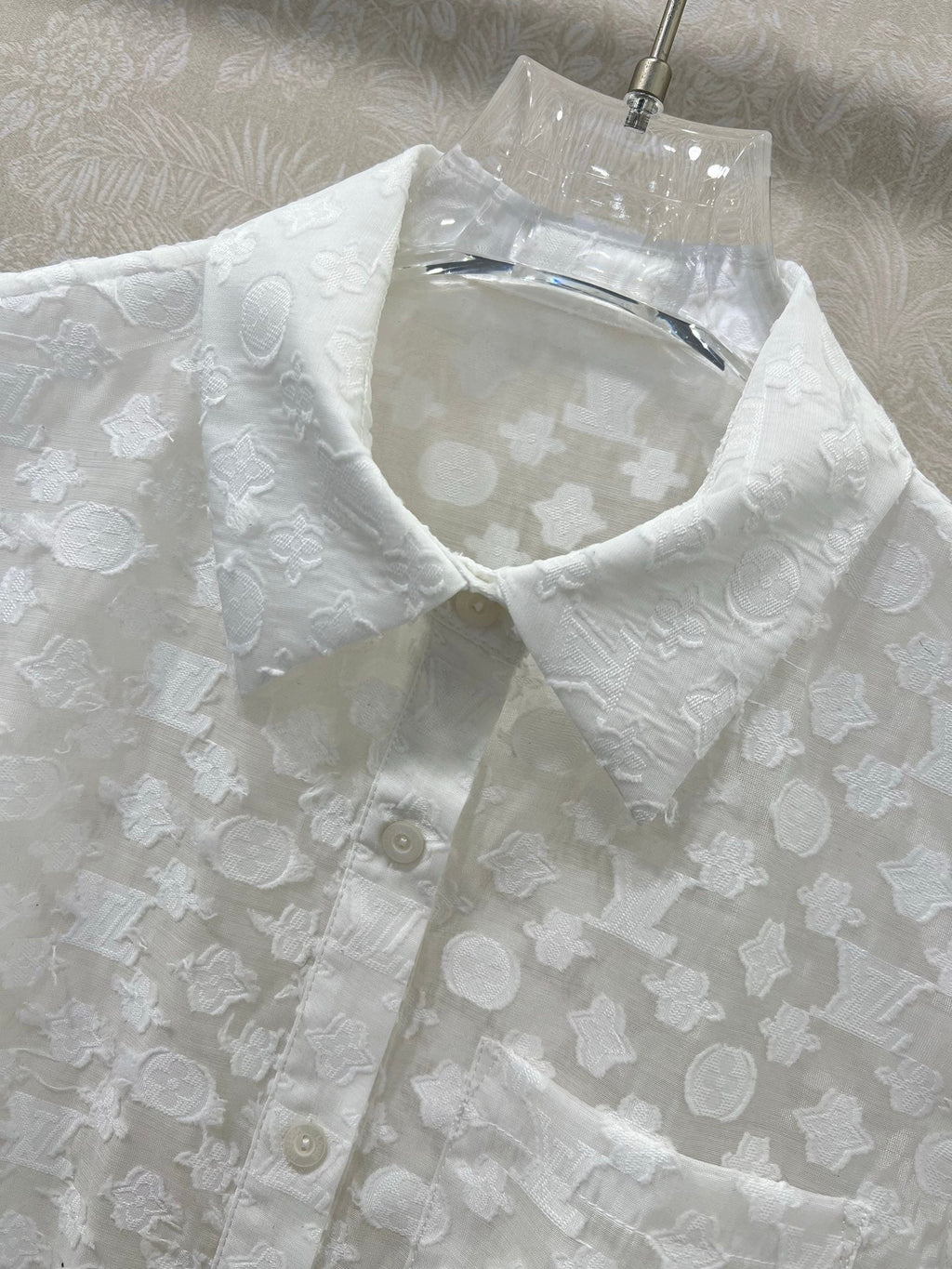 LV SLEEVELESS TOP WITH SCALLOPED LACE HEM 263195