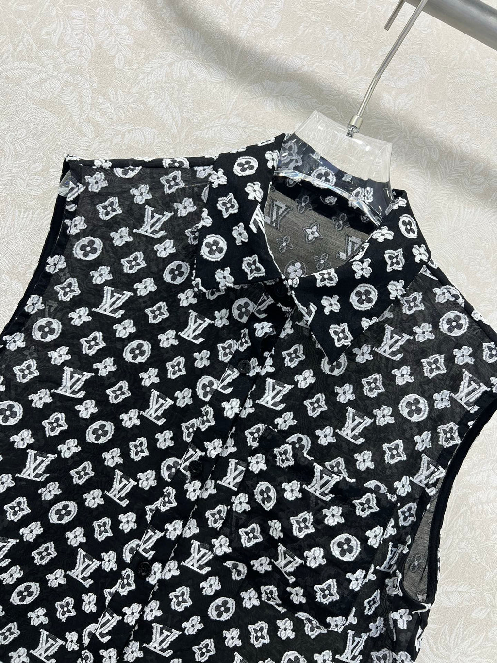 LV SLEEVELESS TOP WITH SCALLOPED LACE HEM 263195
