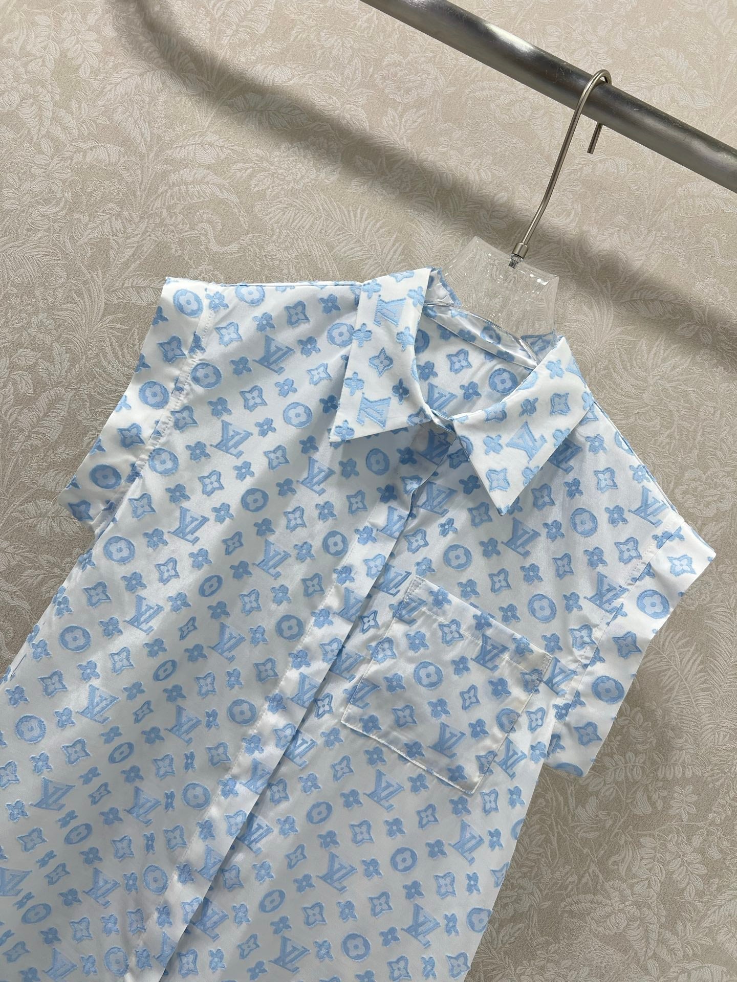 LV SLEEVELESS LOGO PRINT TOP 269949