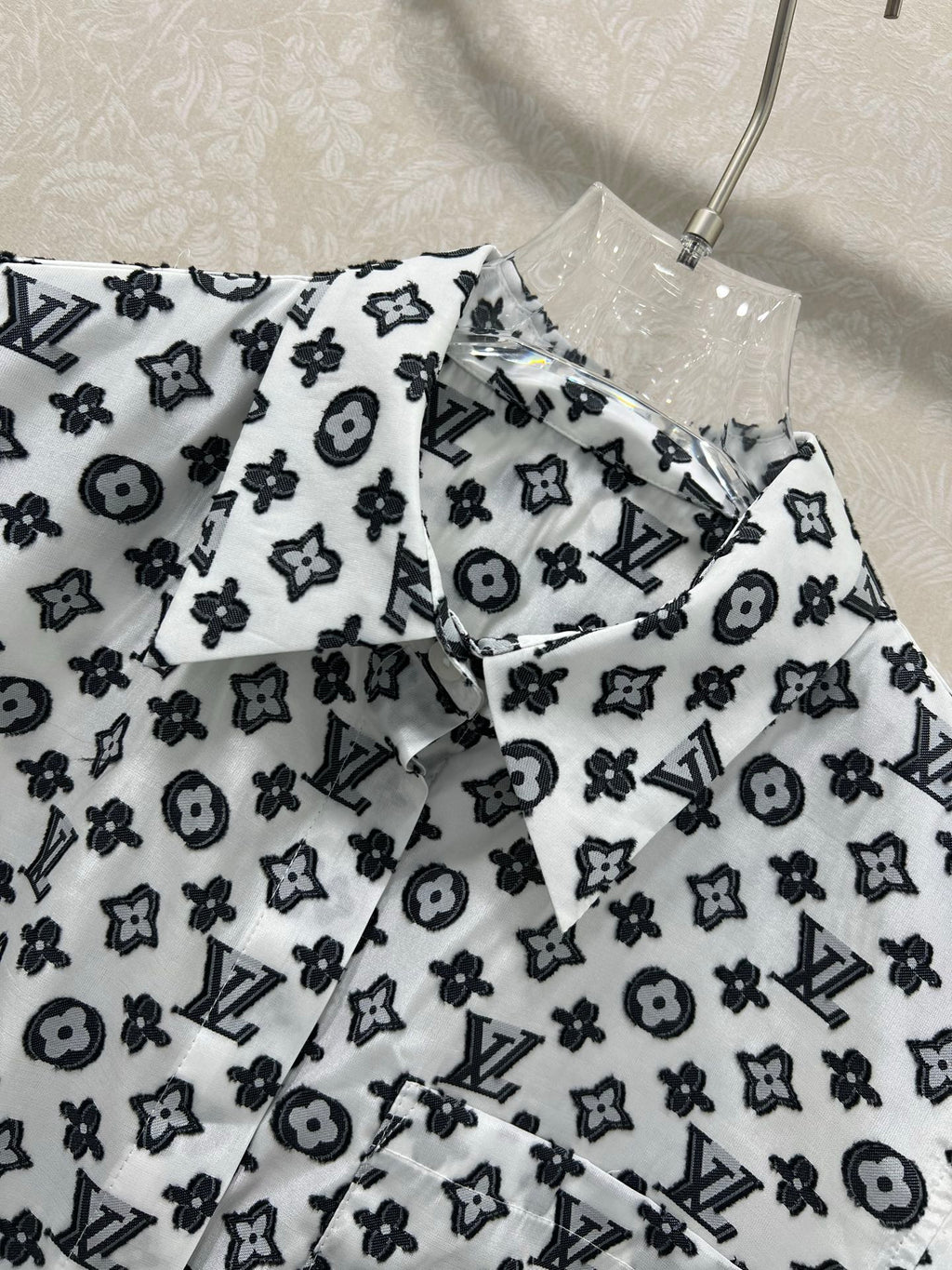 LV SLEEVELESS LOGO PRINT TOP 269951