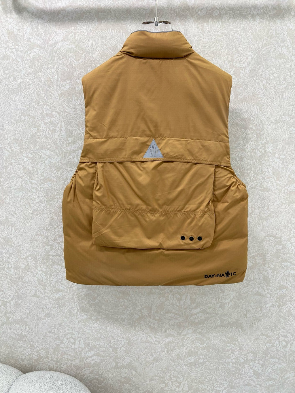 MONCLER 25S DOWN VEST 299330