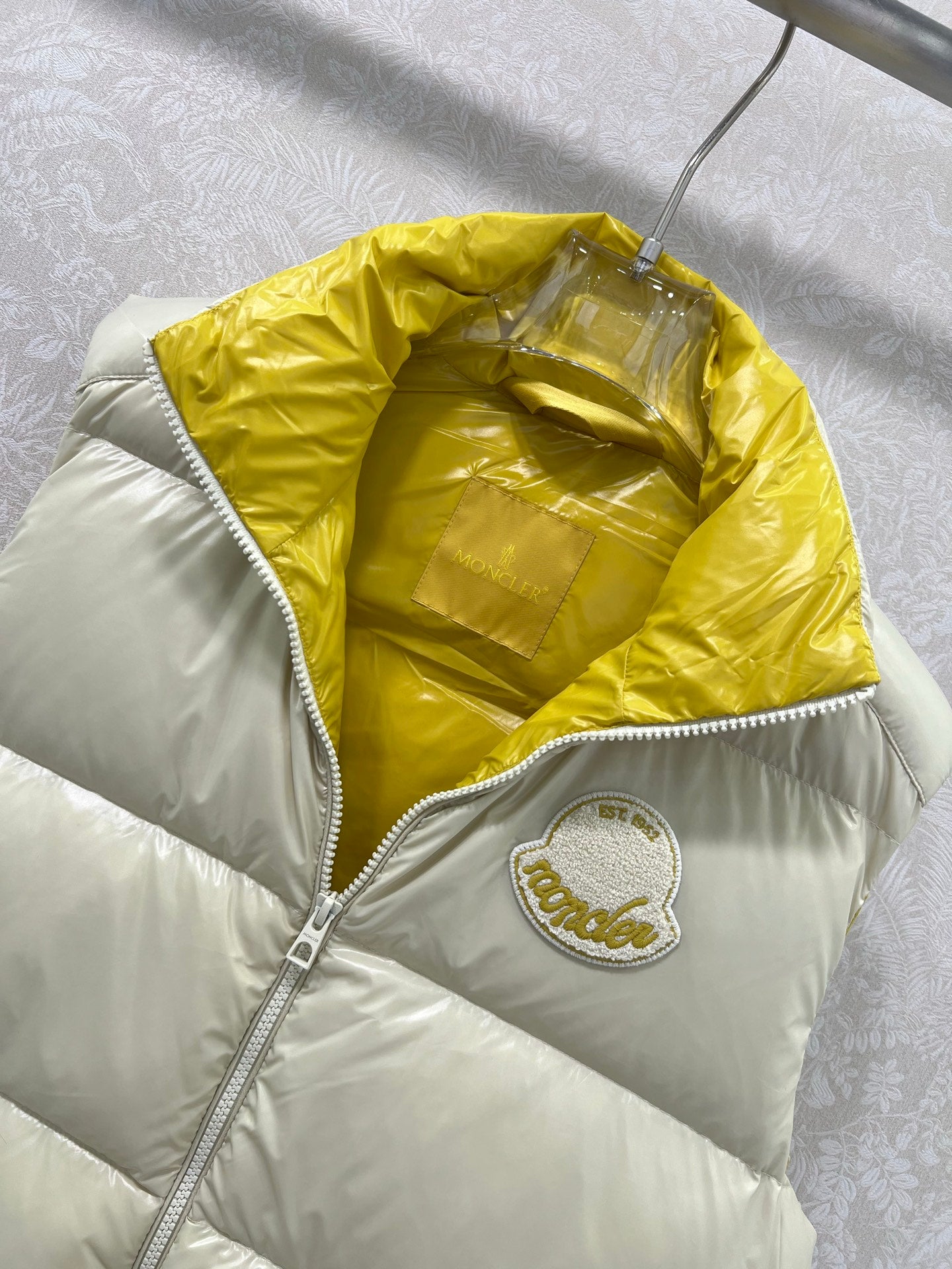 MONCLER 25S DOWN VEST 299326