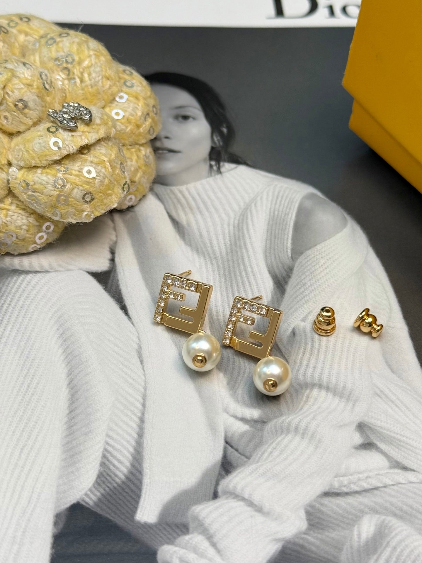 FENDI 26S FF CRYSTAL PEARL DROP EARRINGS IN GOLD TONE METAL 622862