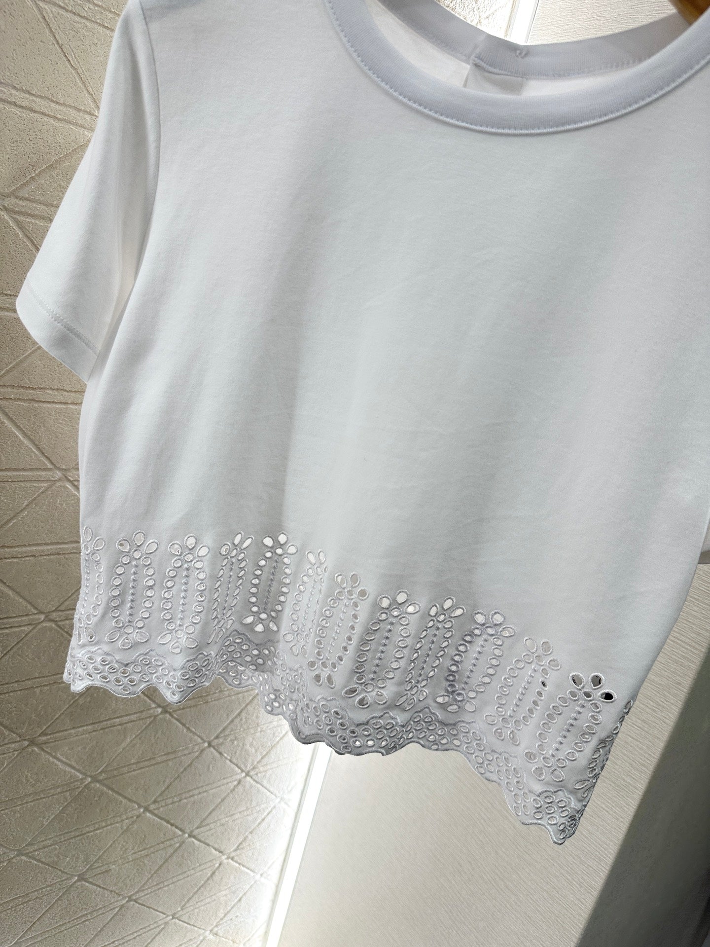 LV 25S EMBROIDERED CROP TEE IN COTTON 265558