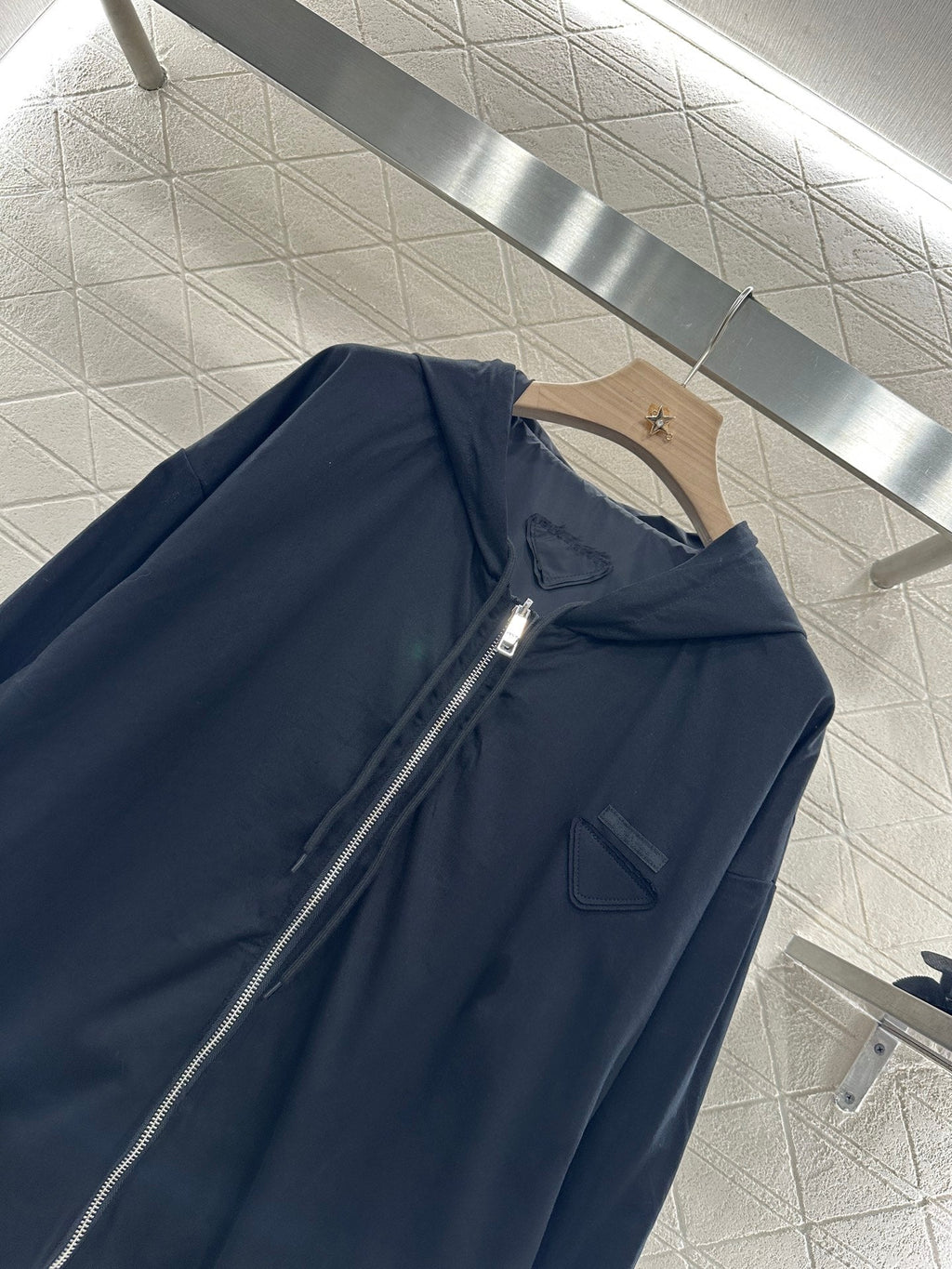 LV HOODED JACKET 272375