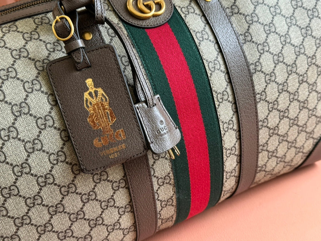 SAVOY MEDIUM DUFFLE BAG 44 IN BEIGE AND EBONY GG SUPREME CANVAS