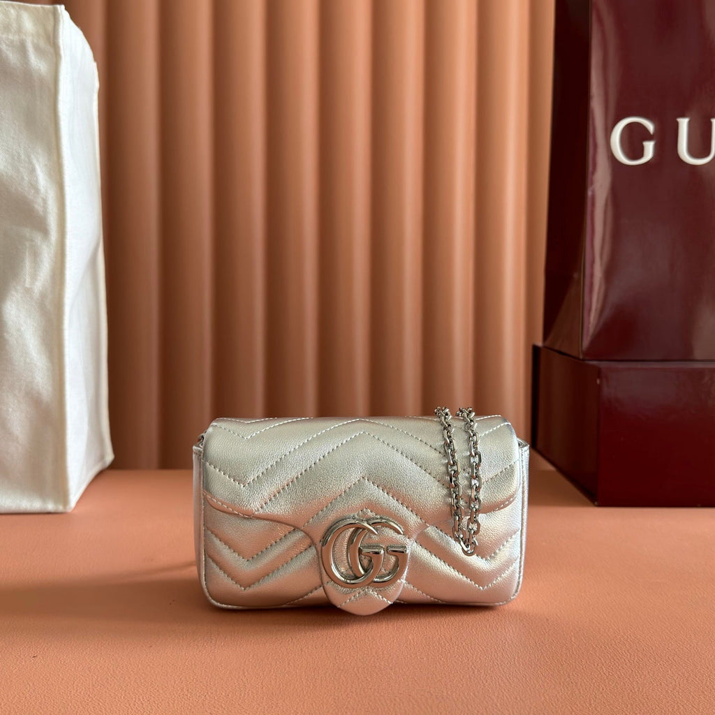 GUCCI 26S GG MARMONT BAG 16 IN SILVER LAMBSKIN