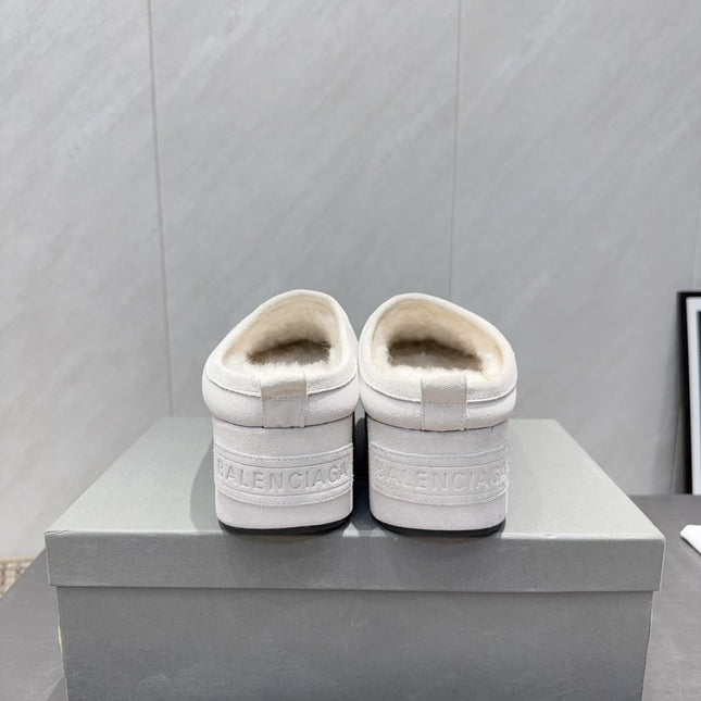 BALENCIAGA 25S AURALEE SLIP-ON 50 MM IN WHITE SUEDE STYLE 3