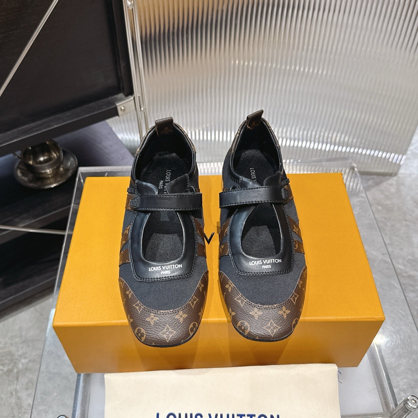 LV 26S SNEAKERINA MARY JANE IN BLACK AND DARK BROWN CALFSKIN