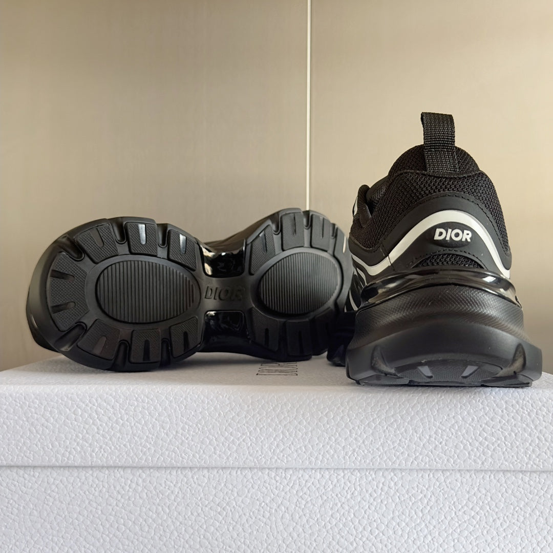 CD B32 SNEAKER BLACK CALFSKIN