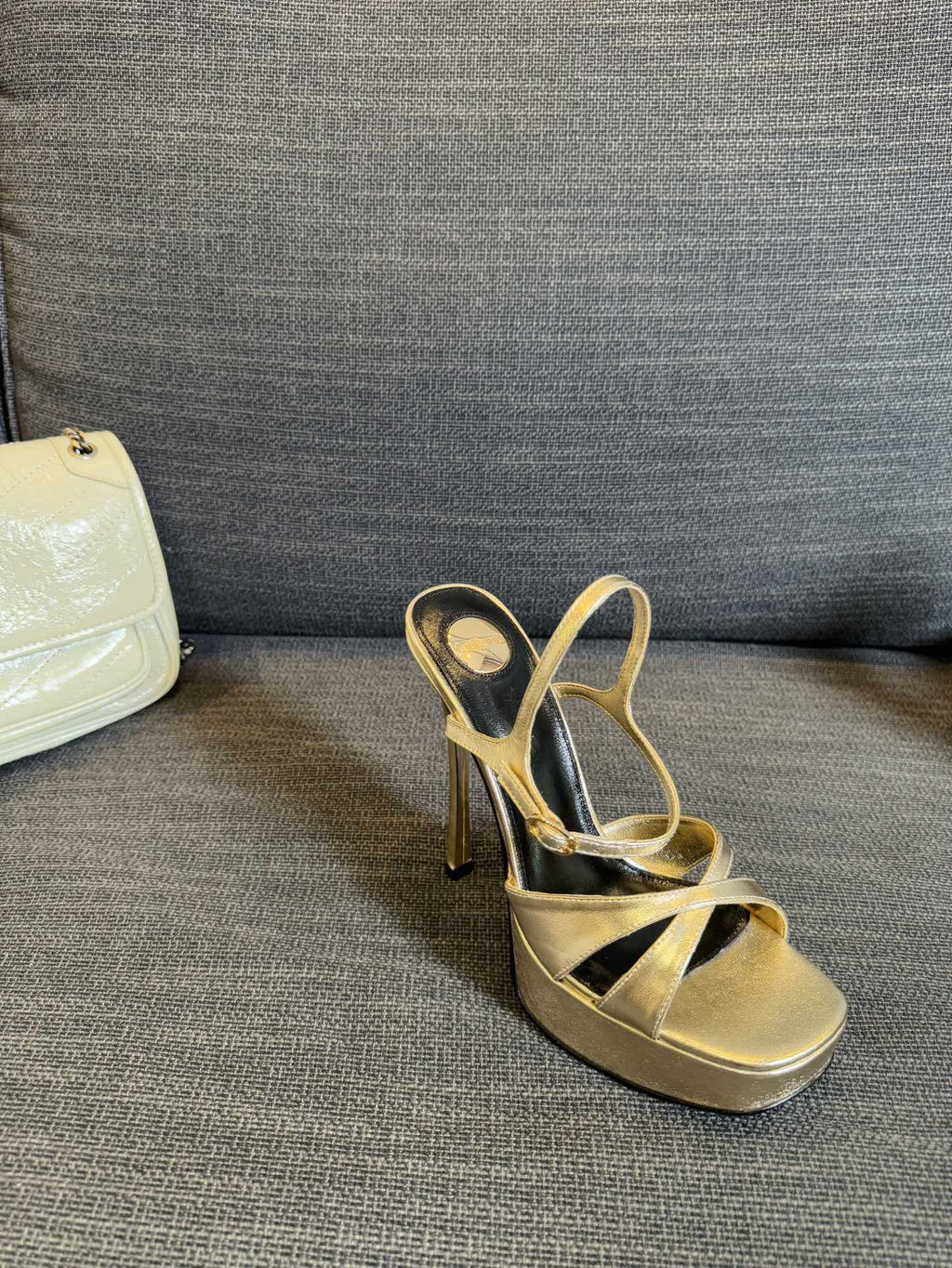 YSL 26S CROSS-STRAP SANDALS 150 MM IN GOLD CALFSKIN