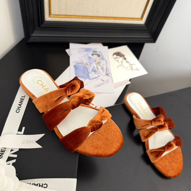 CC 25C Three Strap Mule Pumpkin Velvet fabric 233560