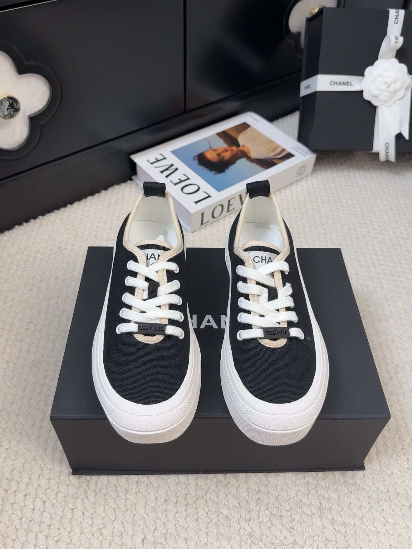 TRAINERS SHOES IN BLACK FABRIC