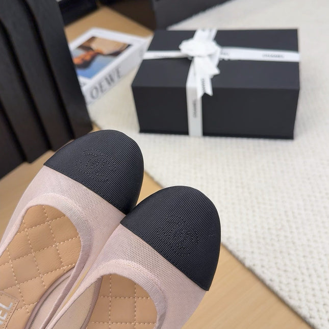 BALLET FLAT IN BLACK FABRIC AND PASTEL PINK MESH