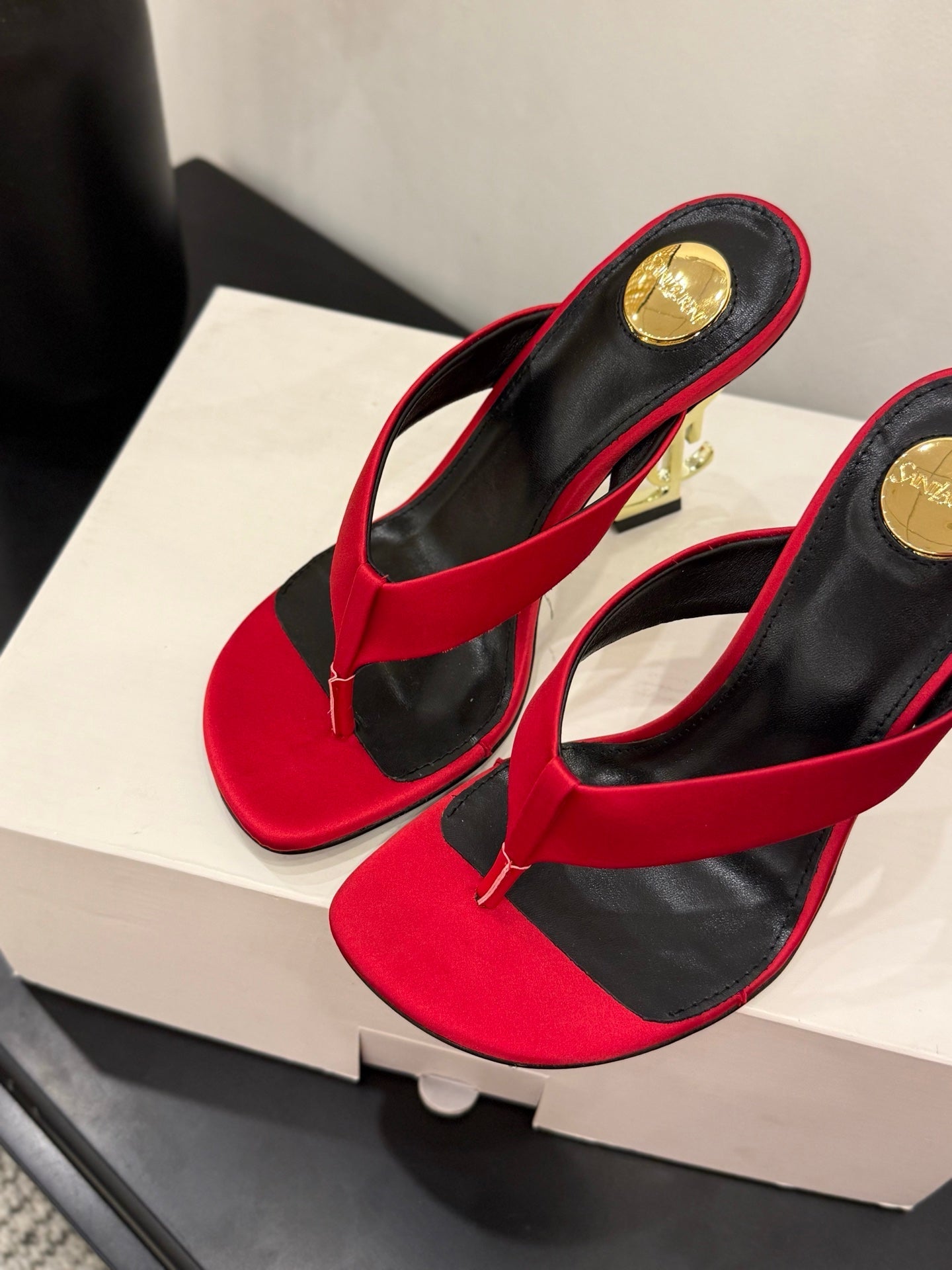 YSL 26S TOE-POST HIGH HEEL SANDALS IN RED SATIN