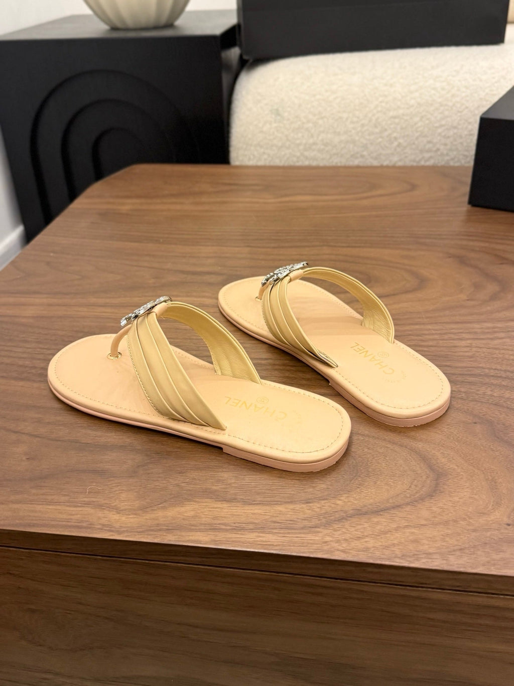 CHANEL 26S THONG SANDALS IN BEIGE CALFSKIN WITH RHINESTONE CC LOGO
