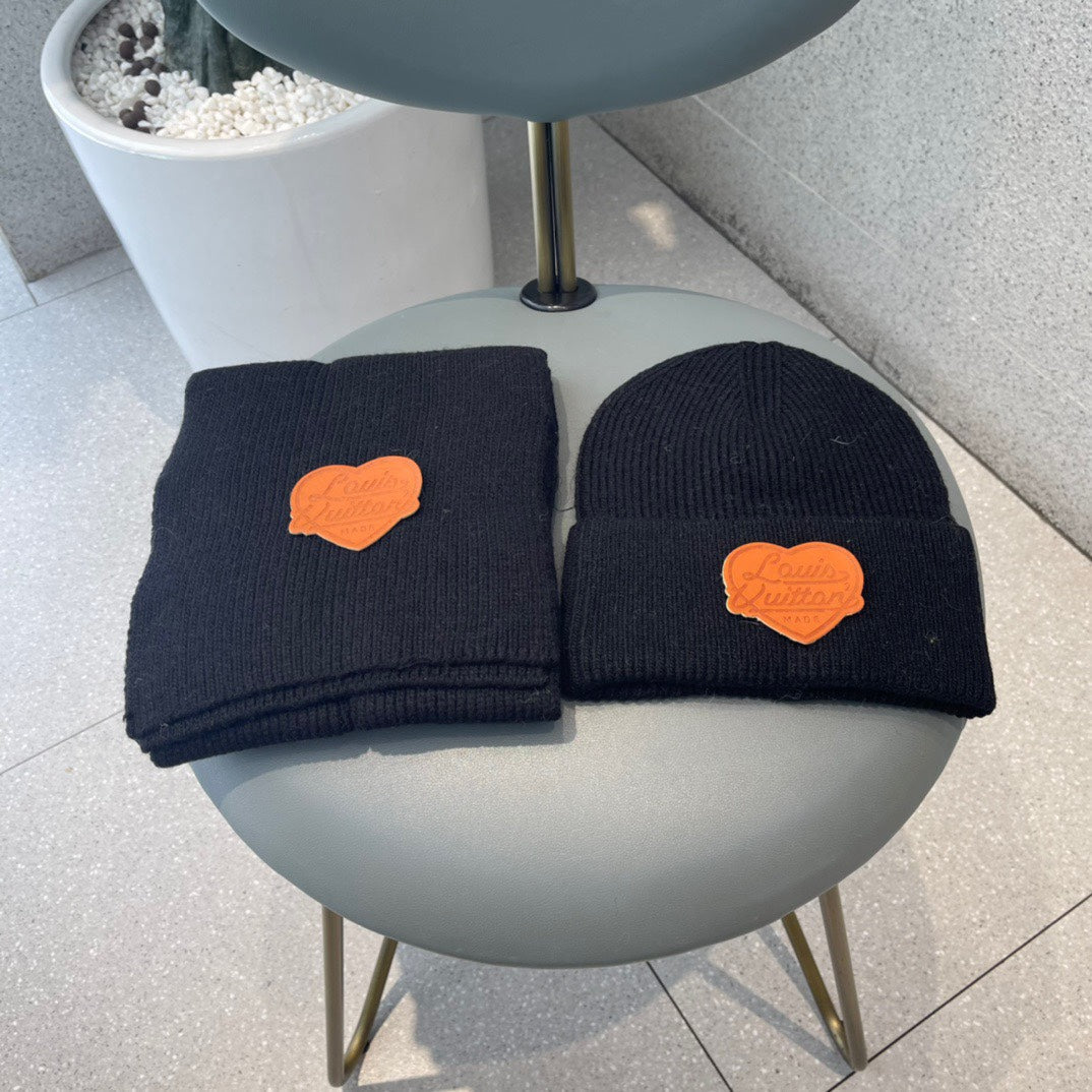 SET SCARF AND HAT IN BLACK WOOL 414794