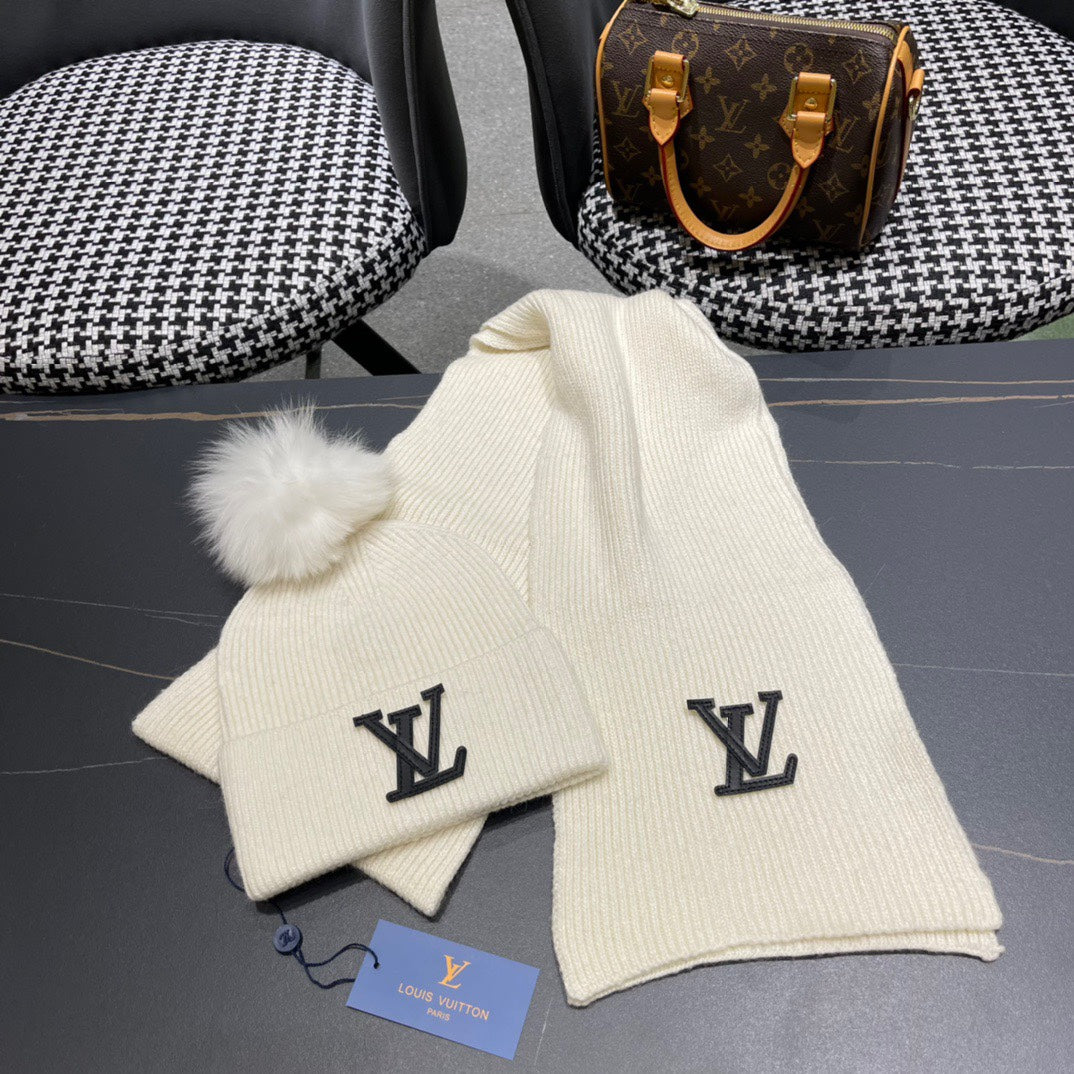 SET SCARF AND HAT IN BEIGE WOOL AND FOX FUR 414798