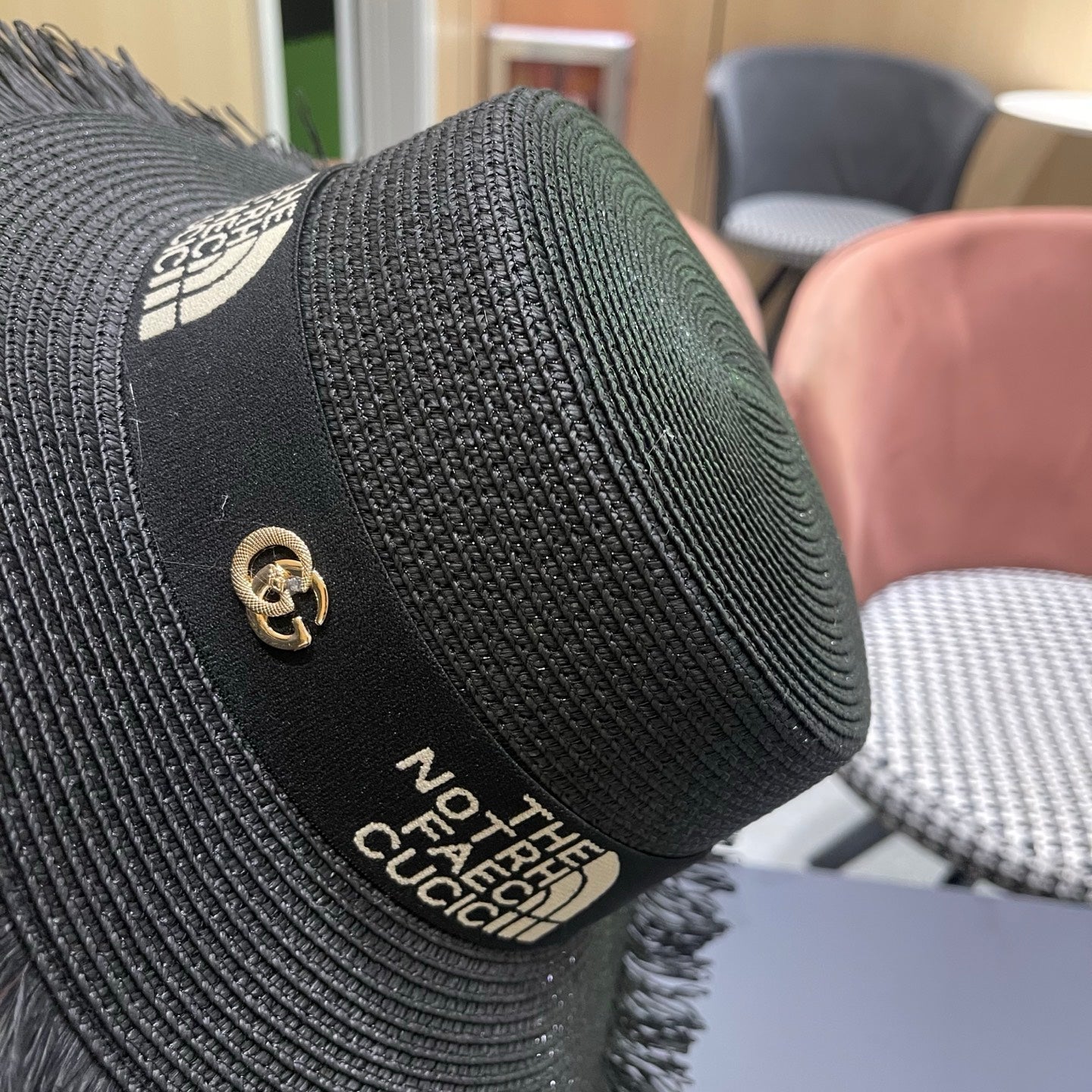 GUCCI 26S WIDE-BRIMMED STRAW HAT STYLE 69