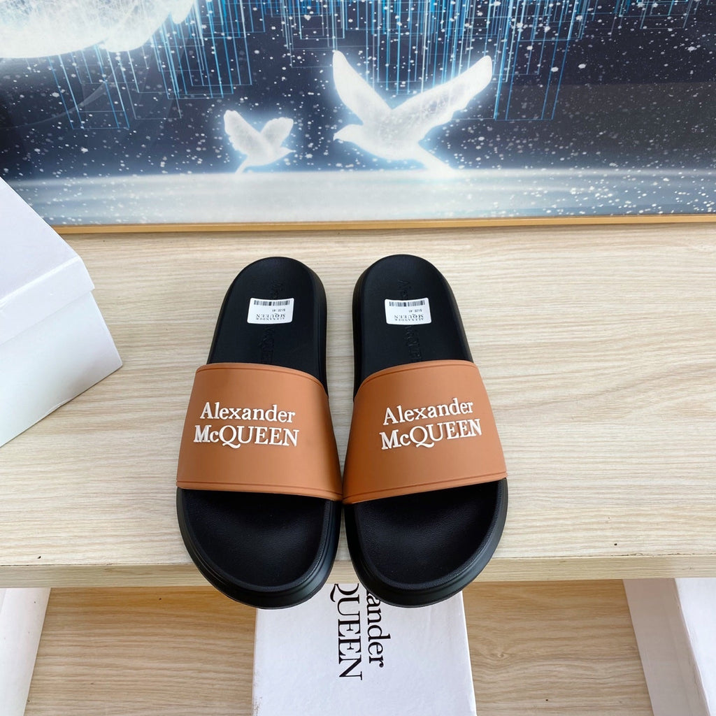 SLIDES SANDAL IN BLACK TPU WITH BROWN STRAP EMBOSSED LOGO