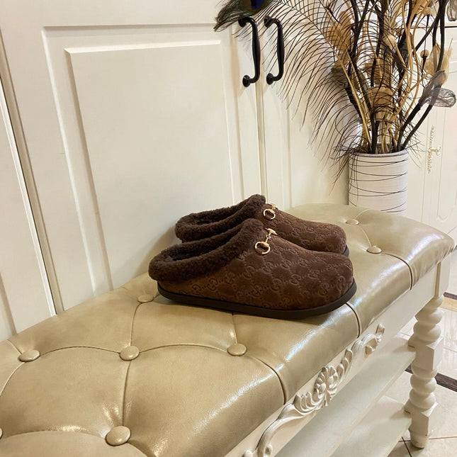 SHEARLING MULE IN DARK BROWN MONOGRAM SUEDE