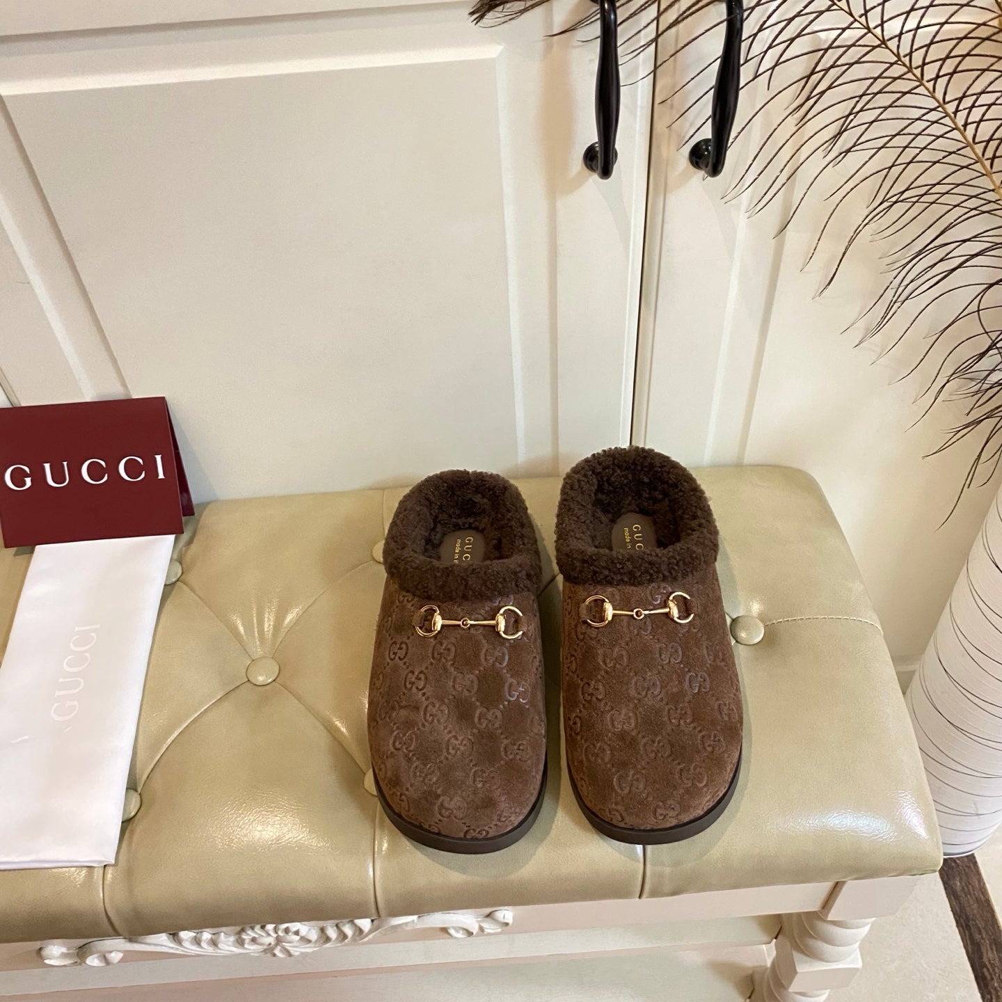 SHEARLING MULE IN DARK BROWN MONOGRAM SUEDE