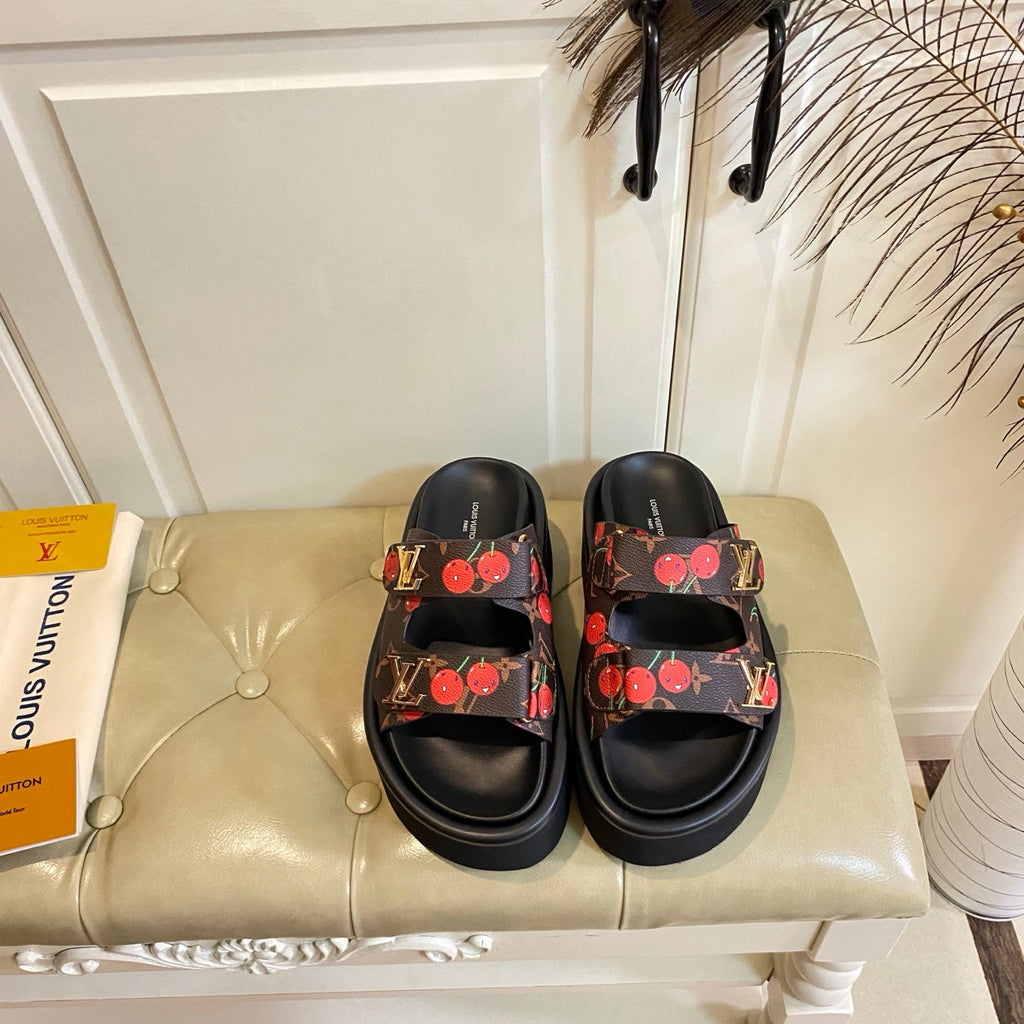 LV 26S WEDGE SLIDES 45 MM IN DARK BROWN MONOGRAM COATED CANVAS WITH CHERRY PRINT