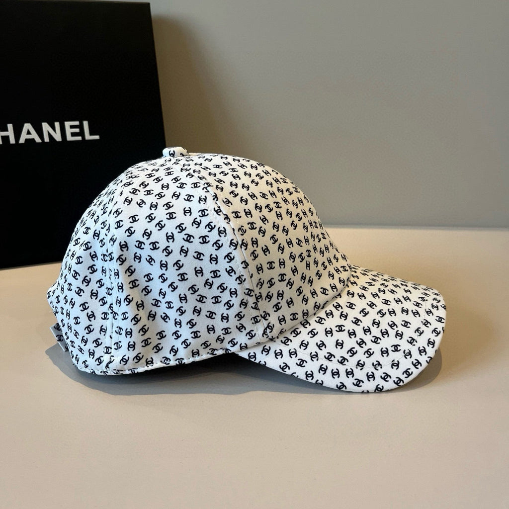 BASEBALL HAT IN WHITE 672899