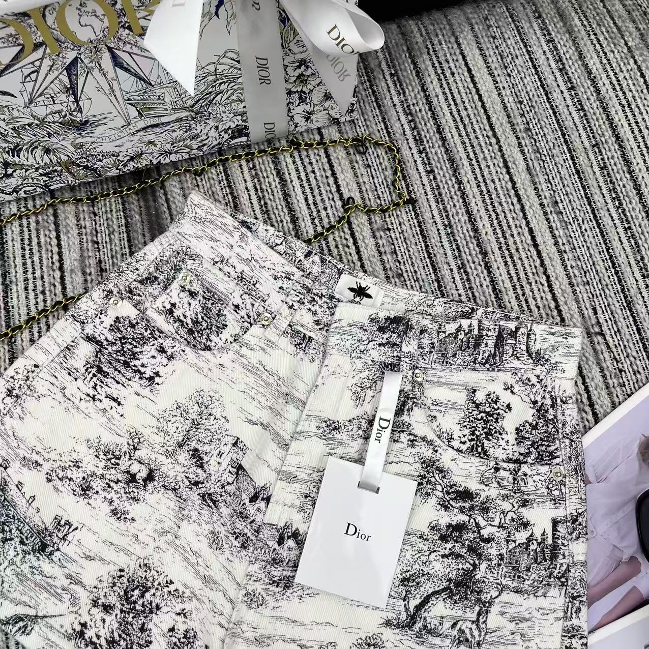 Dior 25C Short Toile de Jouy Scotland Pattern 228386