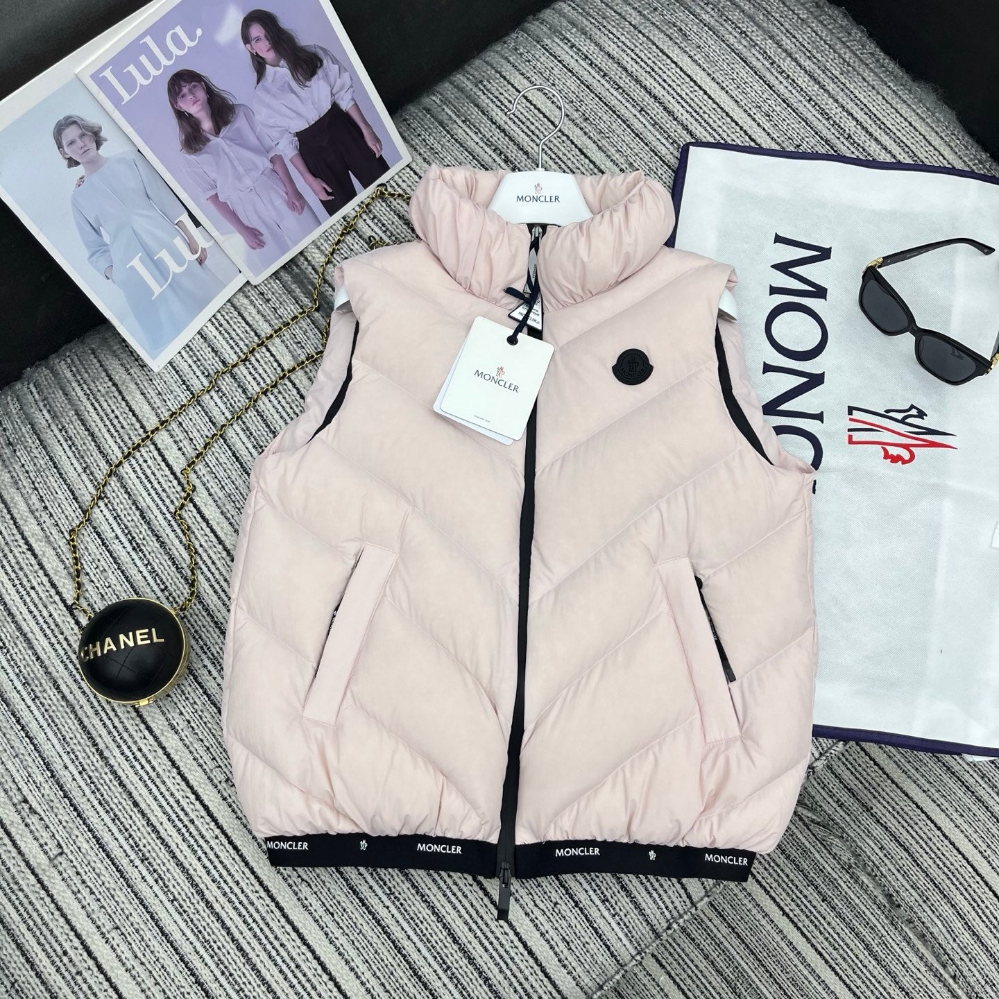 MONCLER 25S SLEEVELESS STAND-COLLAR JACKET 226