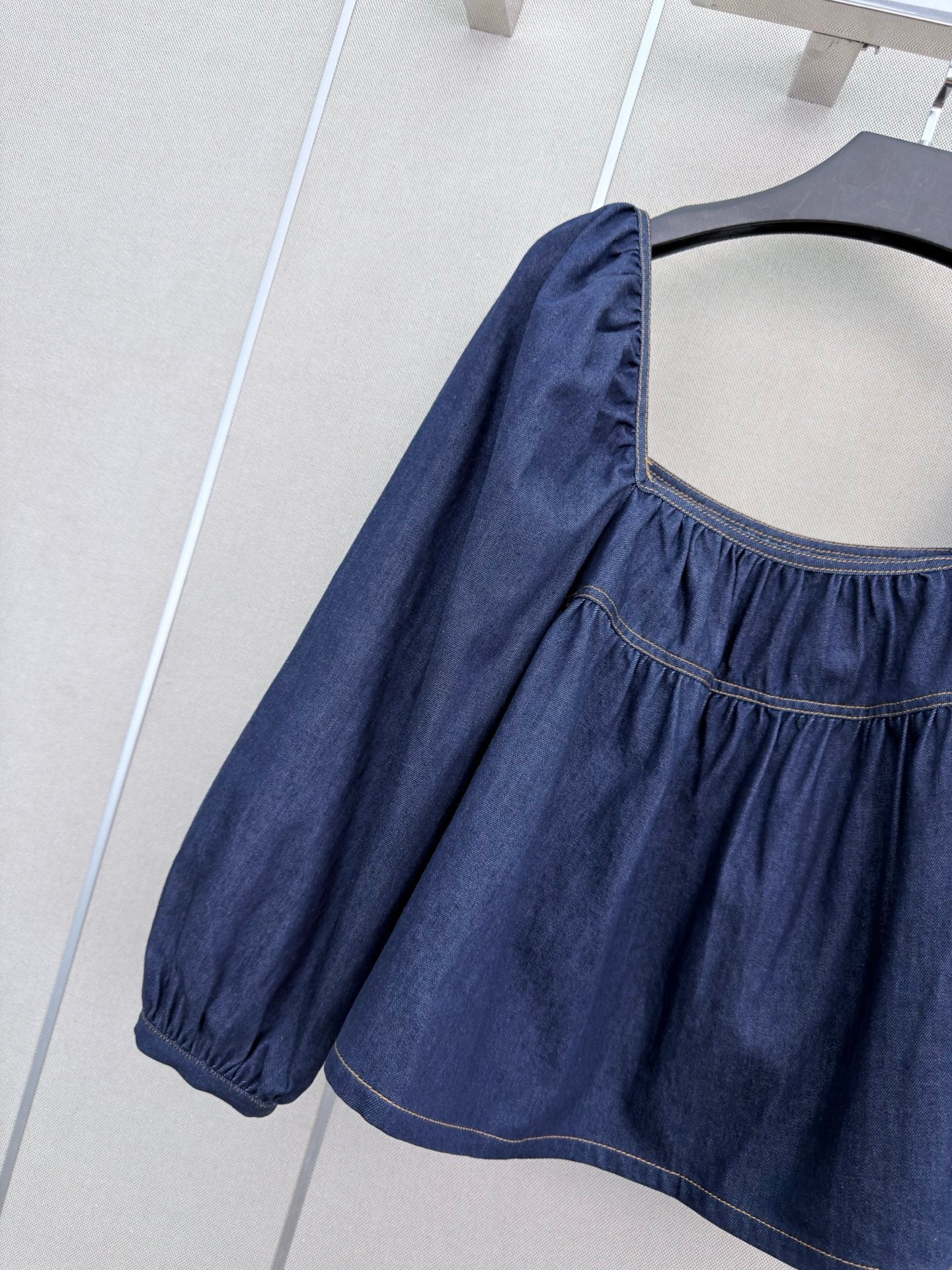 YSL 26S PUFF SLEEVE DENIM TOP 414