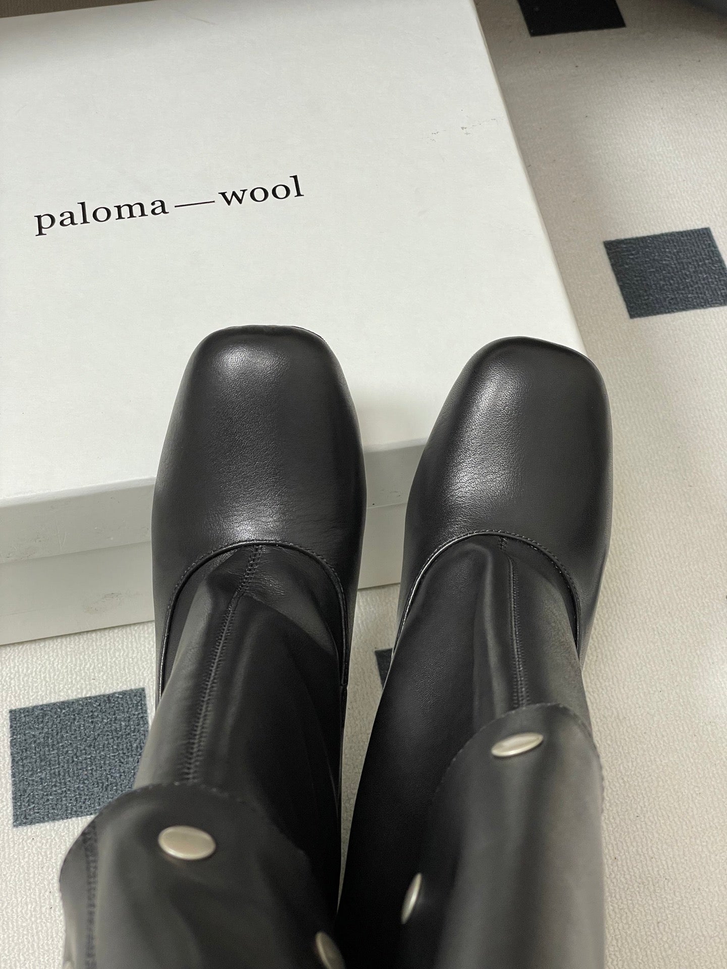 ALO 25S PALOMA WOOL TIERED BOOTS IN BLACK LAMBSKIN WITH STUD