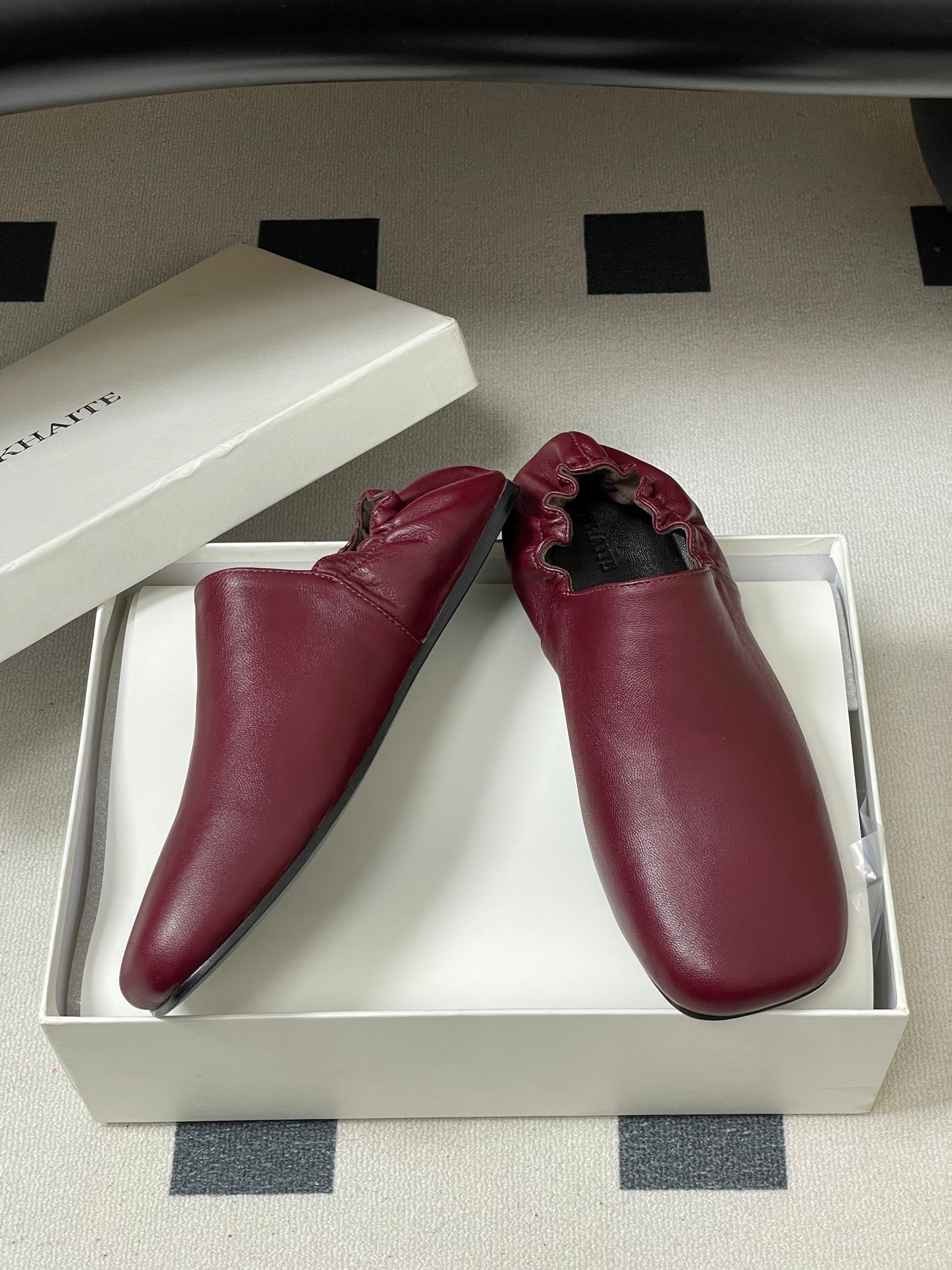 CELINE 26S ELASTIC-BACK FLAT SHOES IN DARK RED LAMBSKIN